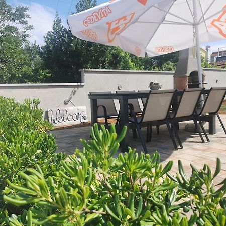 Ferienwohnung Casa Matea - 90 M From The Sea, New Private Swimming Pool Pula Exterior foto