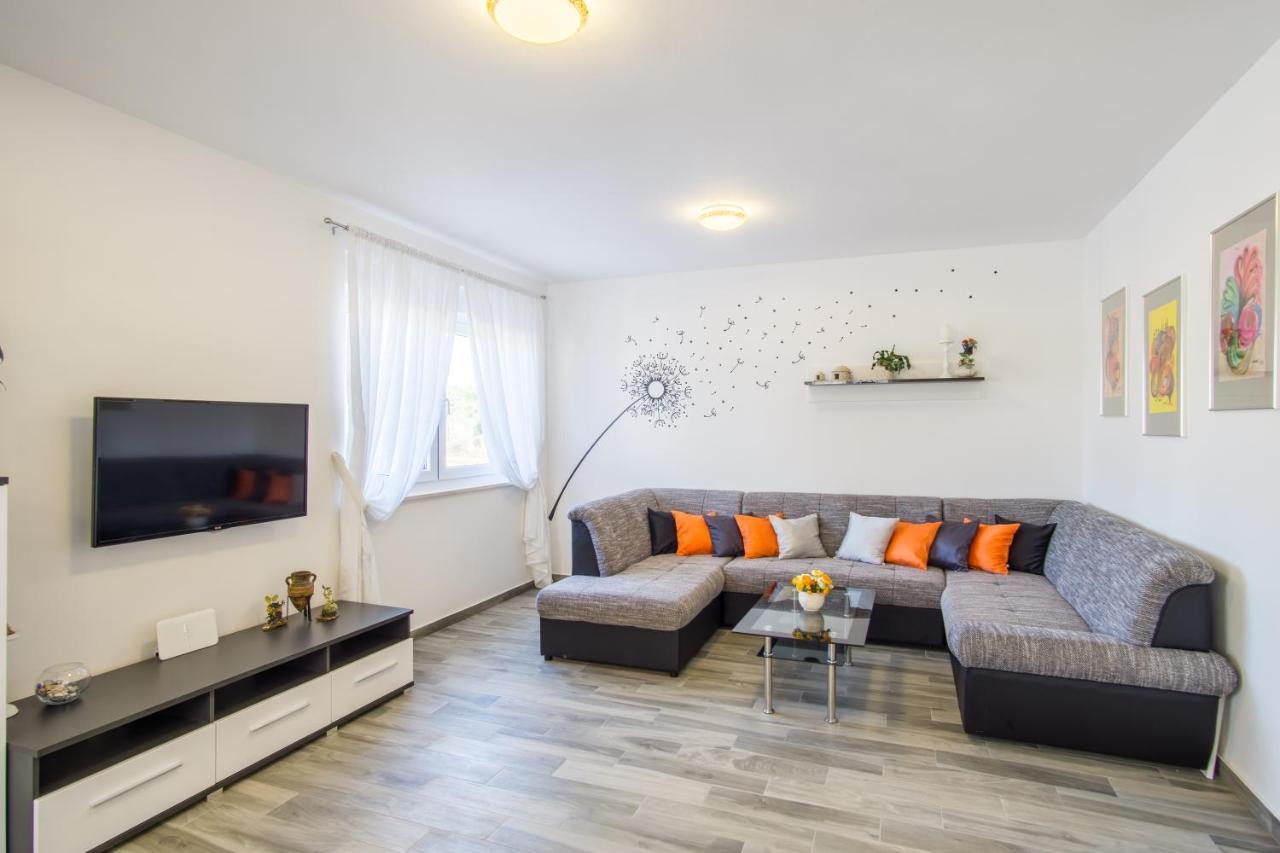 Ferienwohnung Casa Matea - 90 M From The Sea, New Private Swimming Pool Pula Exterior foto